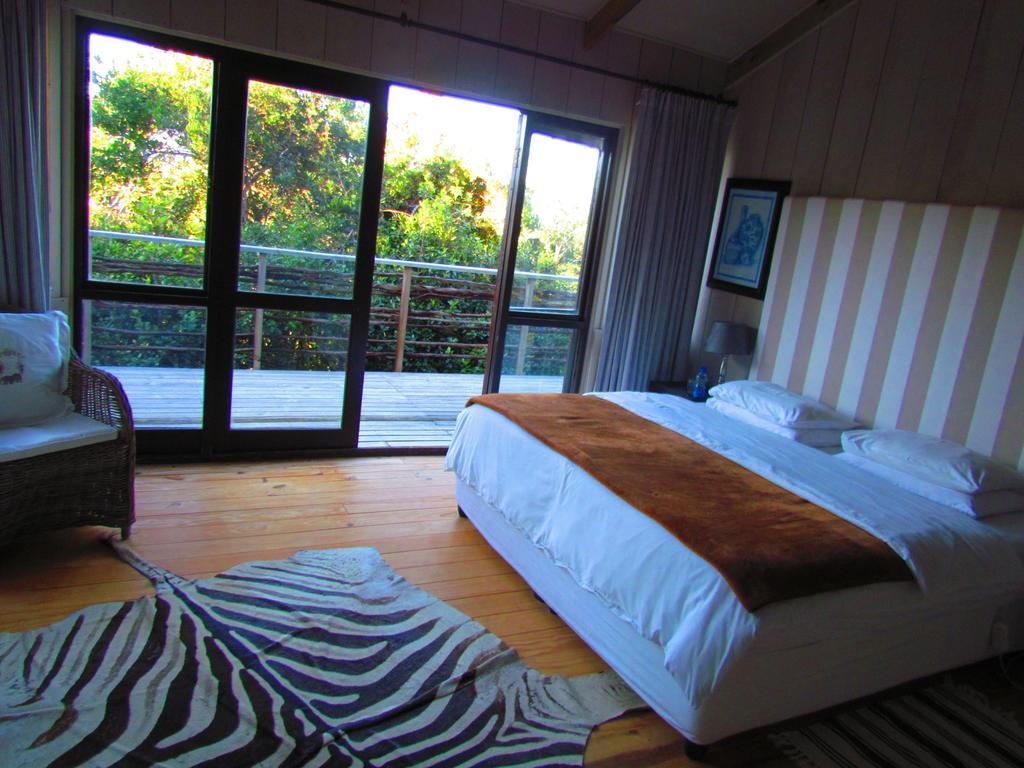 Plettenberg Bay Game Reserve: The Baroness Safari Lodge Rom bilde